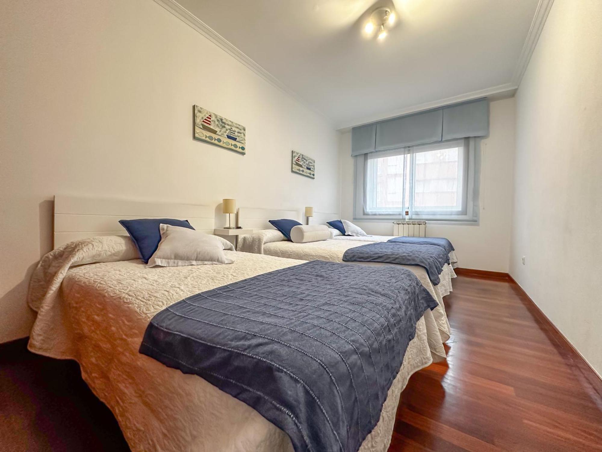 Apartamento Completo, Amplio, Muy Iluminado Y Con Plaza De Garaje Incluida. O Grove Kültér fotó