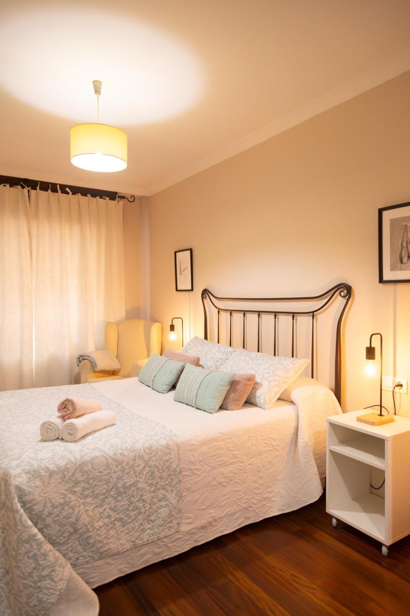Apartamento Completo, Amplio, Muy Iluminado Y Con Plaza De Garaje Incluida. O Grove Kültér fotó