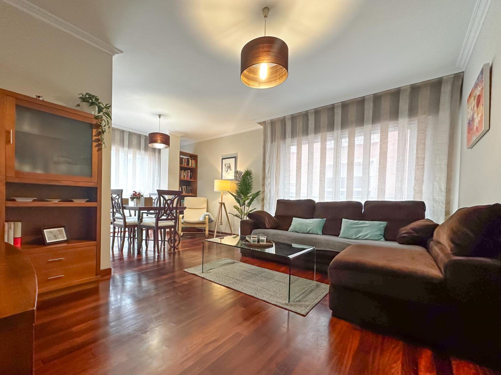 Apartamento Completo, Amplio, Muy Iluminado Y Con Plaza De Garaje Incluida. O Grove Kültér fotó